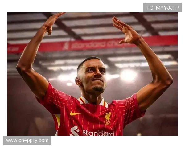 英超利物浦换人调整，伊萨克替补登场