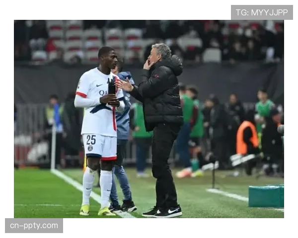 队报：巴黎圣日耳曼将塞维利亚后卫夸西列为今夏引援目标之一